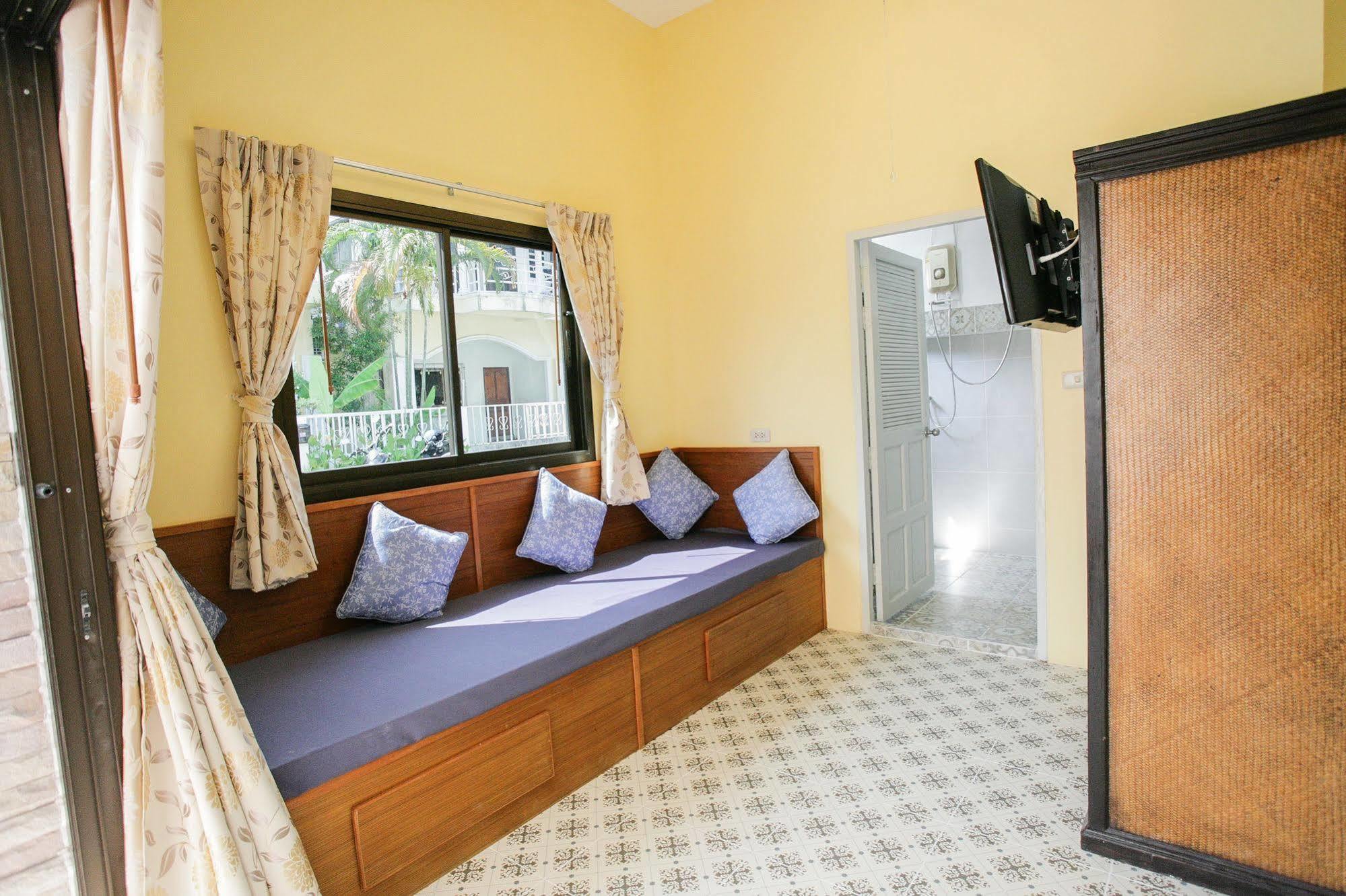 Eriksson Guesthouse Patong Zewnętrze zdjęcie