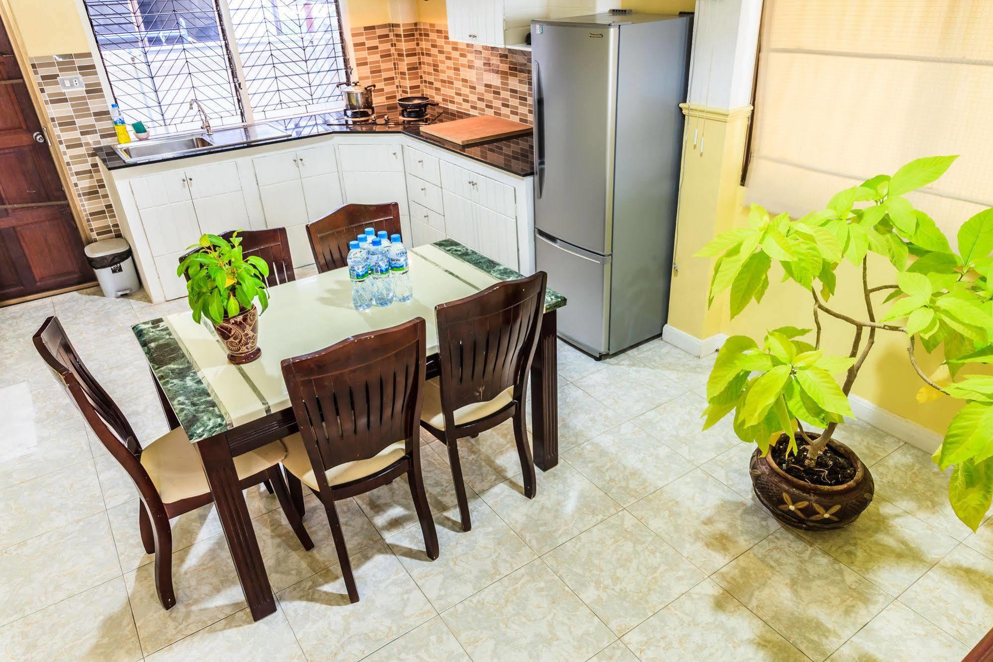 Eriksson Guesthouse Patong Zewnętrze zdjęcie